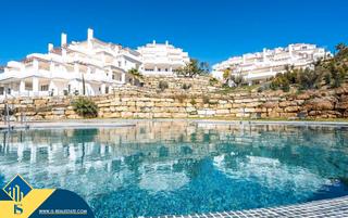 Apartamento en Los Naranjos. Apartamento con piscina comunitaria, en la provincia de málaga,