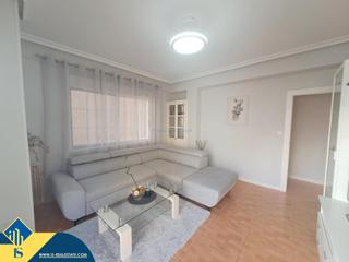 Appartement à Zona Playa del Cura. Apartamento con terraza, en la provincia de alicante, en la ciud
