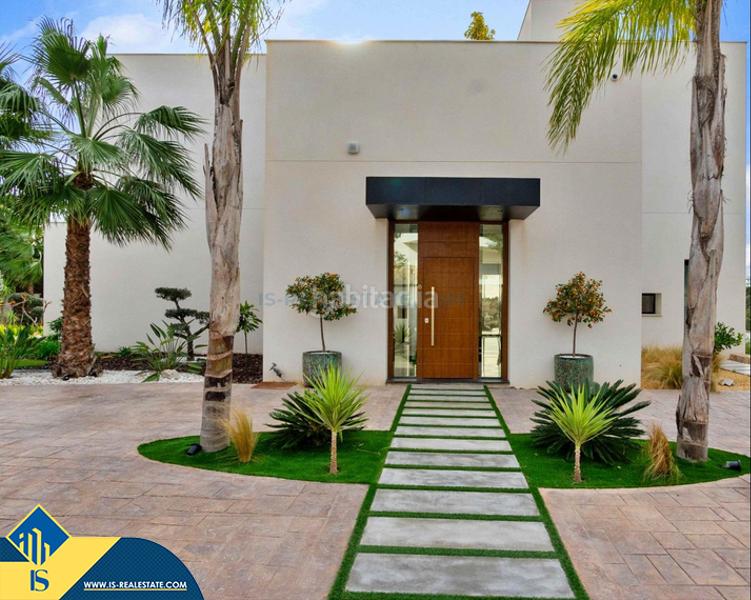 Foto 0f516549-b916-4c3f-a227-ebde041acd32. Chalet con parcheggio piscina in Los Almendros Orihuela