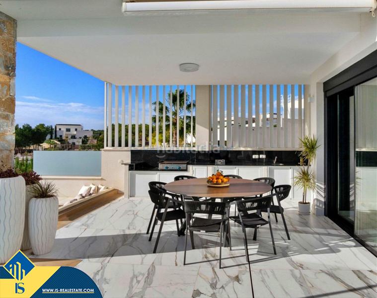 Foto 30264eee-7df8-4d83-86f3-a8d17cf88b3d. Chalet con parcheggio piscina in Los Almendros Orihuela