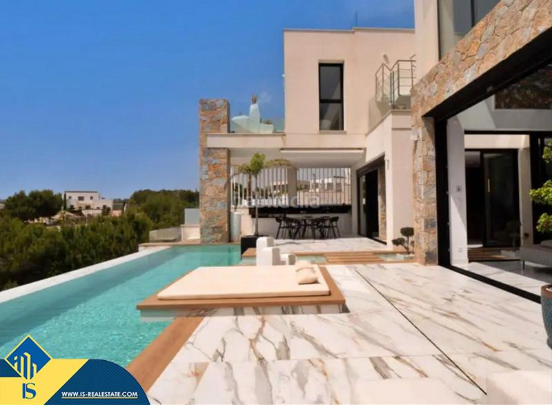 Foto 3de947fd-c5c1-43b1-b4cc-4988d904aeb1. Chalet con parcheggio piscina in Los Almendros Orihuela