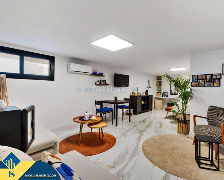 Foto 4d5d8db7-f64c-4918-aa11-24c916219f58. Chalet con parcheggio piscina in Los Almendros Orihuela