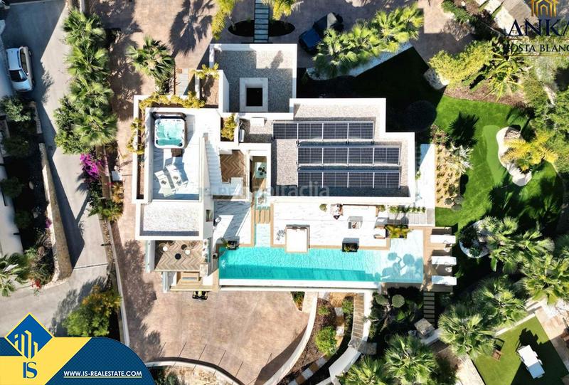 Foto dc59e61b-42a9-4c3b-9c8d-abc11697234f. Chalet con parcheggio piscina in Los Almendros Orihuela