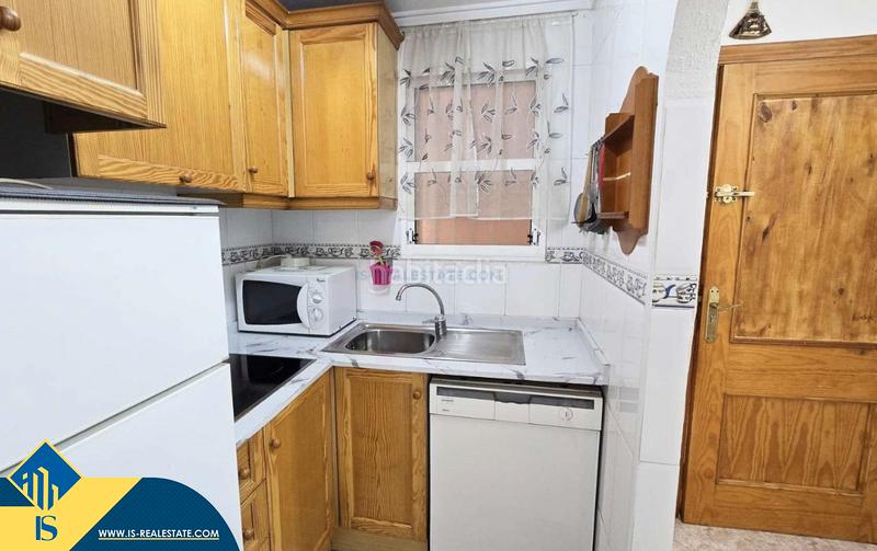 Foto 10151f37-d0c8-41f1-9b22-055cf374a7ad. Piccolo appartamento con riscaldamento piscina in Torrevieja