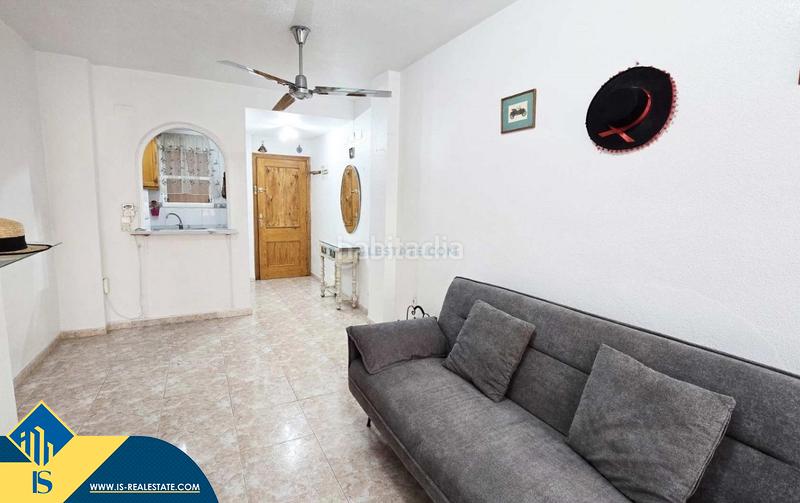 Foto 3724caf6-0f76-443f-aa22-ec3603ff9acd. Piccolo appartamento con riscaldamento piscina in Torrevieja