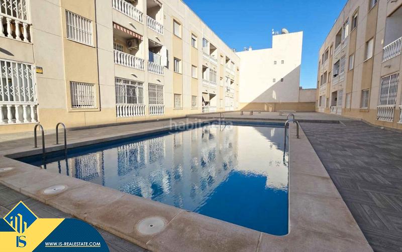 Foto f6882644-0c80-4e60-b4d3-af82aeb161ba. Piccolo appartamento con riscaldamento piscina in Torrevieja