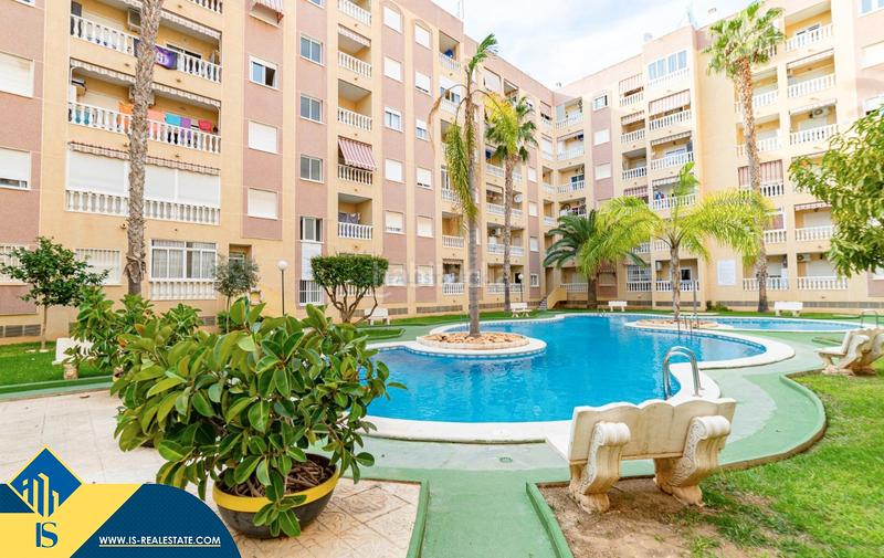 Foto eb78aed9-c41b-409a-986c-50a0406ff8af. Apartment with heating pool in Parque de las Naciones Torrevieja