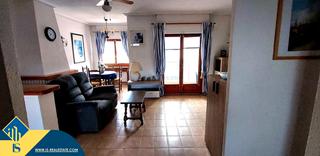 Apartament a Punta Prima. Apartamento con piscina comunitaria, en la provincia de alicante