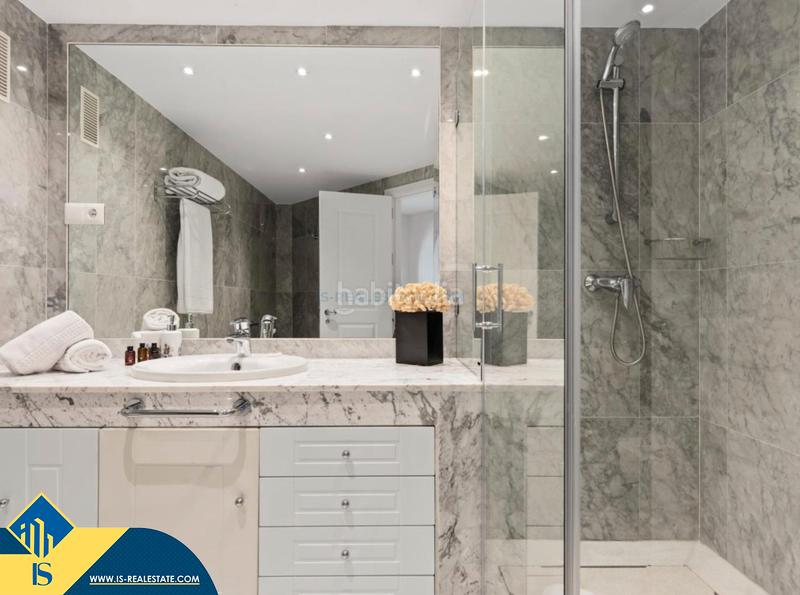 Foto 0285cc71-e62a-4f72-9f94-60c121de935b. Appartement mit heizung parking pool in Puerto Banús Marbella