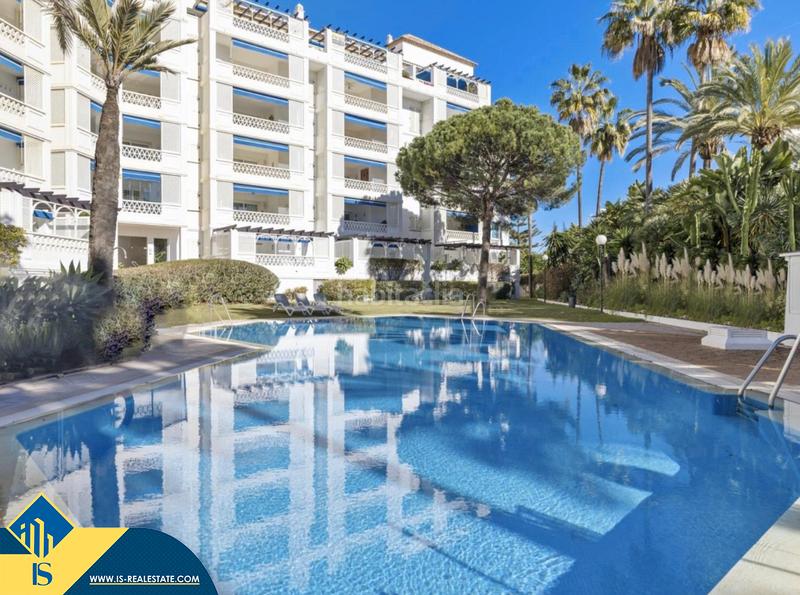 Foto 10610d5e-eb43-43a5-b70a-ad36800e9712. Appartement mit heizung parking pool in Puerto Banús Marbella