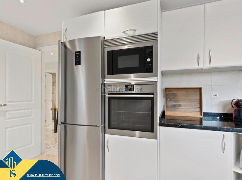 Foto 2a10a64a-e341-429a-801b-454b736f0231. Appartement mit heizung parking pool in Puerto Banús Marbella