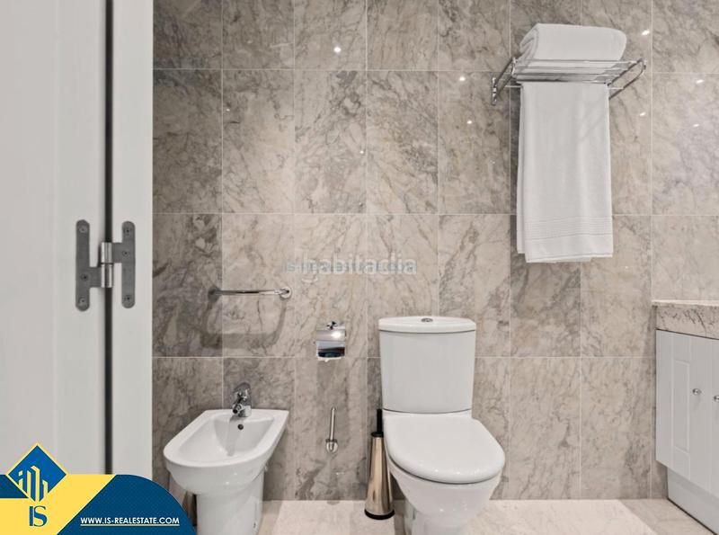 Foto 55213782-03b9-4dda-8e0b-9ffa569bd9e4. Appartement mit heizung parking pool in Puerto Banús Marbella