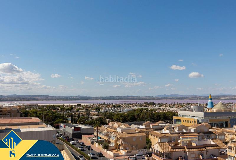 Foto c0d5165f-804b-4e4e-b1fa-e572f4aaae43. Àtic amb calefacció piscina a El Molino Torrevieja