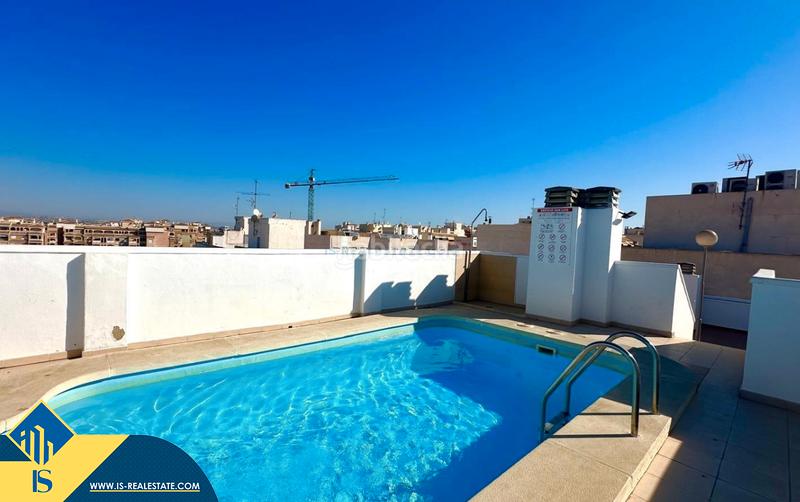 Foto 2b9b33f8-edb7-4ed2-89ea-a4a8611562ea. Apartment with heating pool in Parque de las Naciones Torrevieja