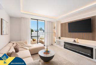 Duplex in La Dama de Noche - La Alzambra. Ático dúplex reformado con piscina comunitaria, en la provincia