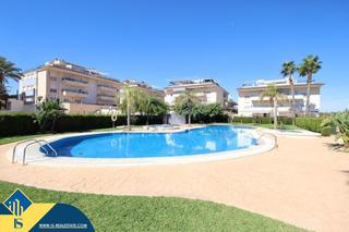 Ático en Torre de la Horadada. Apartamento ático dúplex con piscina comunitaria, en la provinci