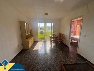 Apartamento en El Acequión. Apartamento con terraza, en la provincia de alicante, en la ciud