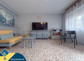 Appartement à Las Piscinas Naturales. Apartamento con terraza, en la provincia de alicante, en la ciud