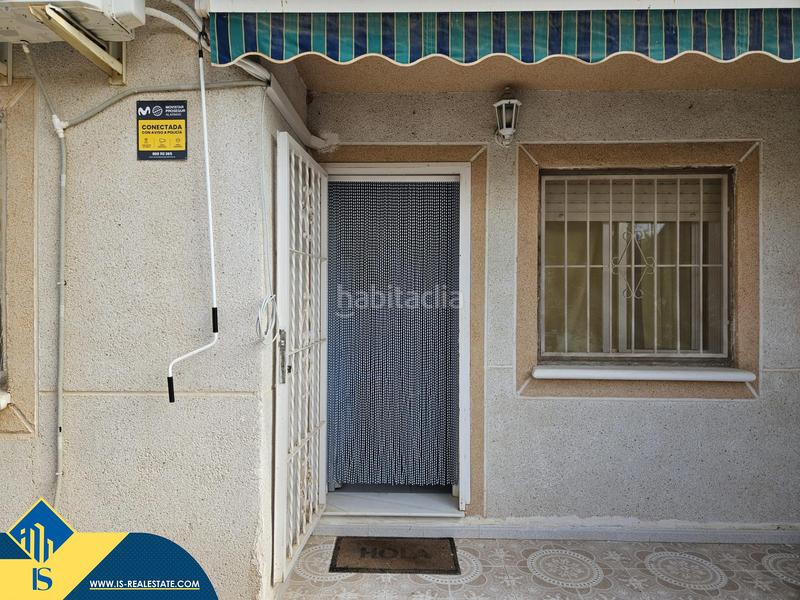 Foto 4bfa5eff-df58-4d92-a081-199f3c3ab881. House with pool in Los Balcones-Los Altos Torrevieja