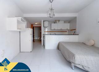 Studio à Antonio Machado. Estudio con terraza, en la provincia de alicante, en la ciudad d