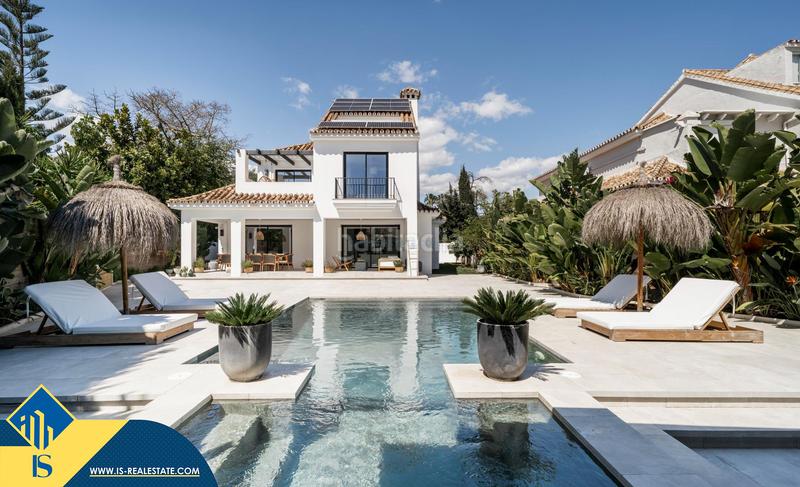 Foto 569c52b1-ec02-407a-acc1-47b70d45f2f7. Chalet mit parking pool in La Dama de Noche - La Alzambra Marbella