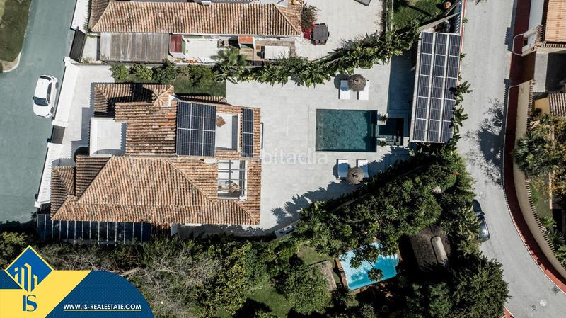 Foto 5b122e01-a41b-471a-aff9-adc690de8b96. Chalet mit parking pool in La Dama de Noche - La Alzambra Marbella