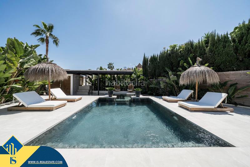 Foto 77b476db-1899-4299-bf8f-43243a105d33. Chalet mit parking pool in La Dama de Noche - La Alzambra Marbella