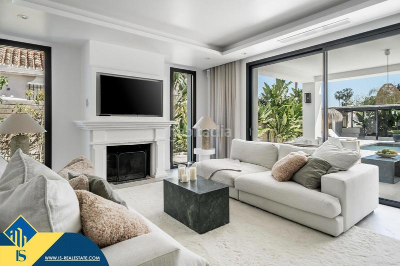 Foto 861dd0ae-4163-4b5c-b6da-400fd4ceb675. Chalet mit parking pool in La Dama de Noche - La Alzambra Marbella