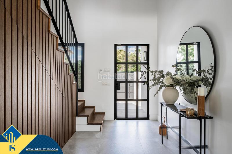 Foto d3ab536f-2784-4fd3-b69c-332acc0e92e8. Chalet mit parking pool in La Dama de Noche - La Alzambra Marbella