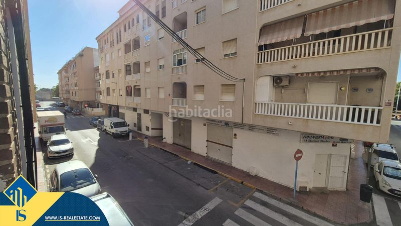 Foto b424b11a-8336-43b6-b89e-250d049ba3e1. Pis a El Acequión Torrevieja