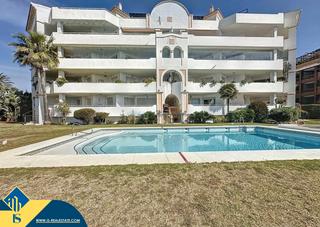 Apartament a Puerto Banús. Apartamento con piscina comunitaria, en la provincia de málaga,