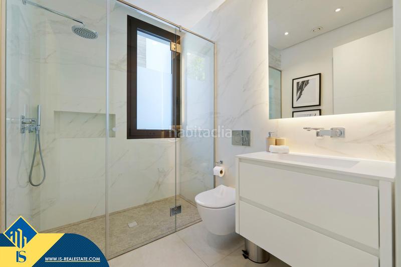 Foto 27c94e84-8a14-4352-b0a9-d905949fe314. Chalet avec parking piscine dans lomas de Marbella club Marbella