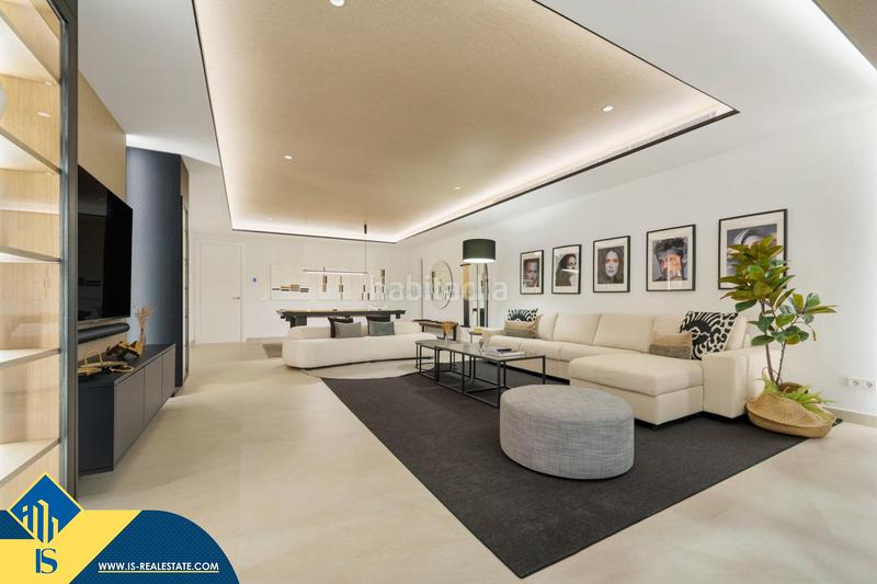 Foto 8bfa83a1-b515-47eb-9cc6-4d5695b34612. Chalet avec parking piscine dans lomas de Marbella club Marbella