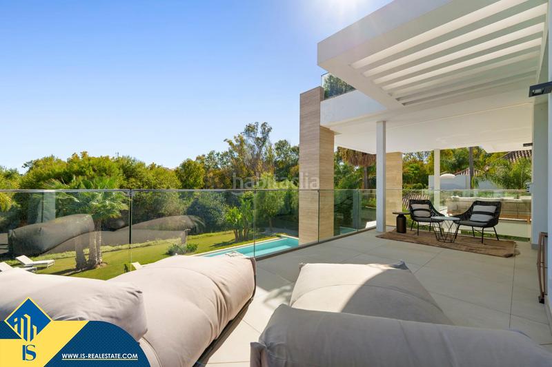 Foto 93122b2a-82fb-4f39-adc0-0a01e47c5c6e. Chalet avec parking piscine dans lomas de Marbella club Marbella