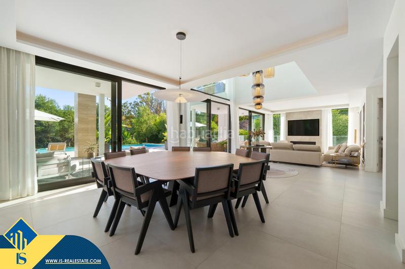 Foto a5fa7cdc-2c76-417c-9951-c1c08d9db965. Chalet avec parking piscine dans lomas de Marbella club Marbella