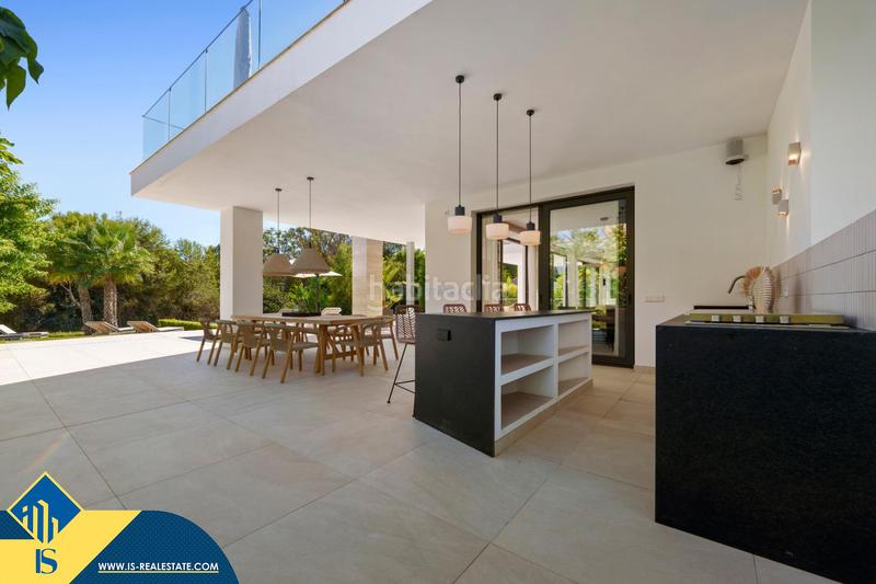 Foto fcd6e5cf-c7f4-4c65-b440-afc75076b883. Chalet avec parking piscine dans lomas de Marbella club Marbella