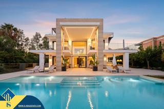Xalet a Lomas de Marbella Club. Villa con piscina privada en la provincia de málaga, en marbella