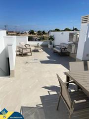 Chalet in San Pedro del Pinatar. Chalet con piscina privada en la provincia de alicante, en orihu