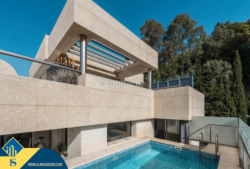 Foto 00938306-8ddc-48df-9cfc-4a24b7c9bc9f. Duplex avec chauffage parking piscine dans Los Naranjos Marbella