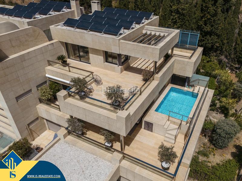 Foto 0b8c5ae1-2e02-4f90-9879-bca5f97fabef. Duplex avec chauffage parking piscine dans Los Naranjos Marbella