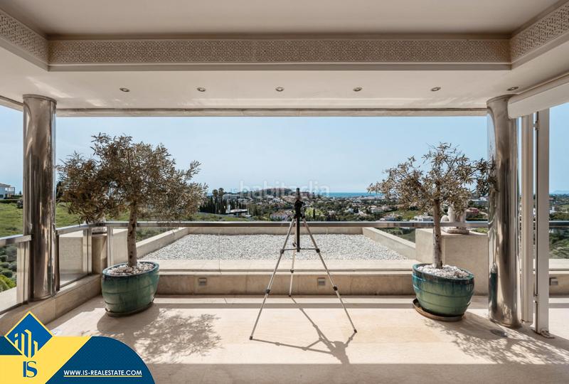 Foto 35f3640f-71e7-4cd8-a325-dbf92c8c718a. Duplex avec chauffage parking piscine dans Los Naranjos Marbella