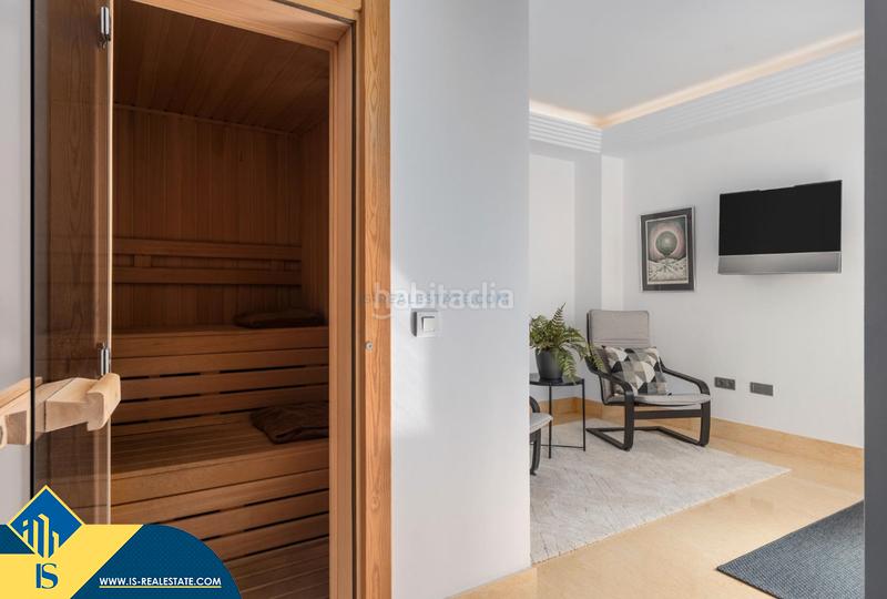 Foto 3d761396-6539-4bd0-9047-0285a8c65883. Duplex avec chauffage parking piscine dans Los Naranjos Marbella