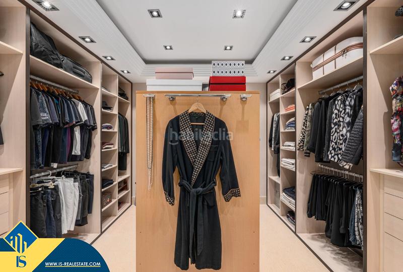 Foto 59a89260-35dc-44a1-bdc8-a8fa4829d76e. Duplex avec chauffage parking piscine dans Los Naranjos Marbella