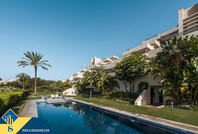 Foto 695cb923-b980-403a-b206-353e4e8a5445. Duplex avec chauffage parking piscine dans Los Naranjos Marbella