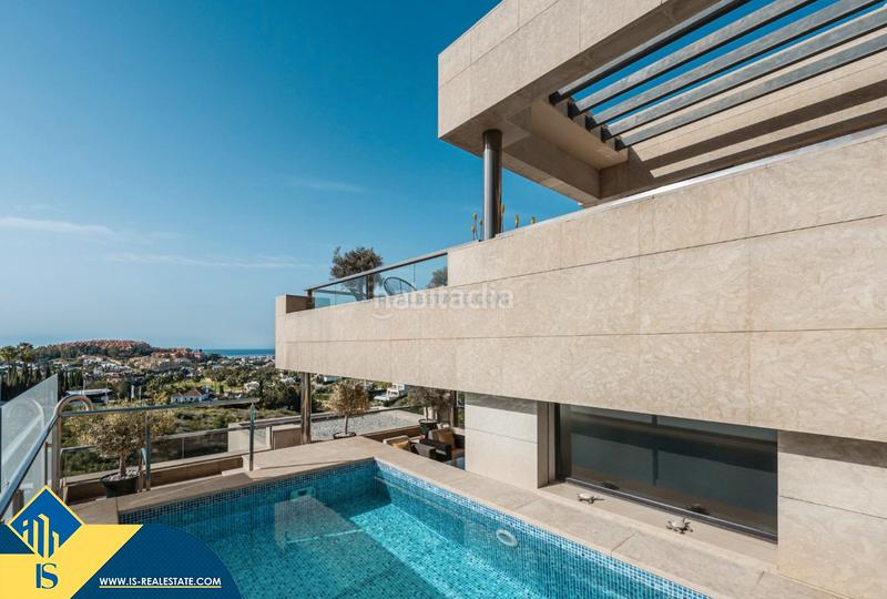 Foto 6f3238c6-a3dd-4589-bbec-a0018fd47200. Duplex avec chauffage parking piscine dans Los Naranjos Marbella