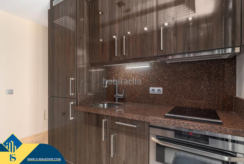 Foto 9e5635a3-7ac7-4f04-b29b-b73dc868c6c7. Duplex avec chauffage parking piscine dans Los Naranjos Marbella