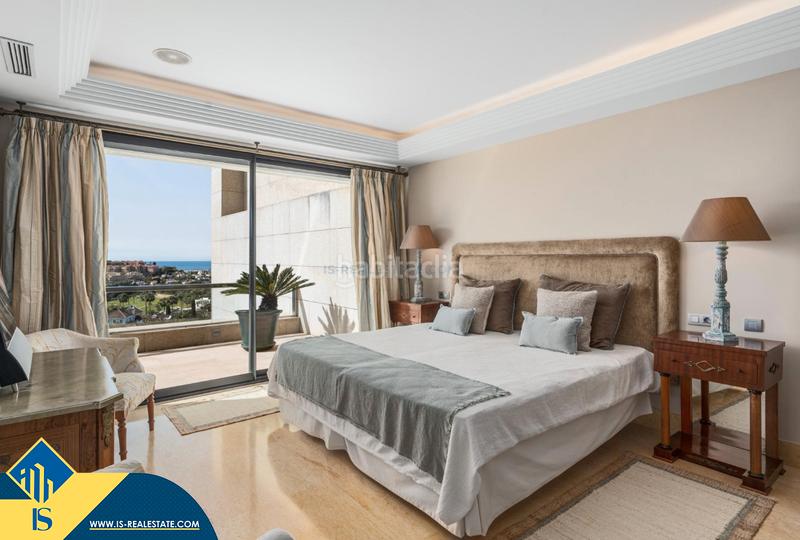 Foto de6e3494-f677-4be1-9eb1-b47644f42186. Duplex avec chauffage parking piscine dans Los Naranjos Marbella