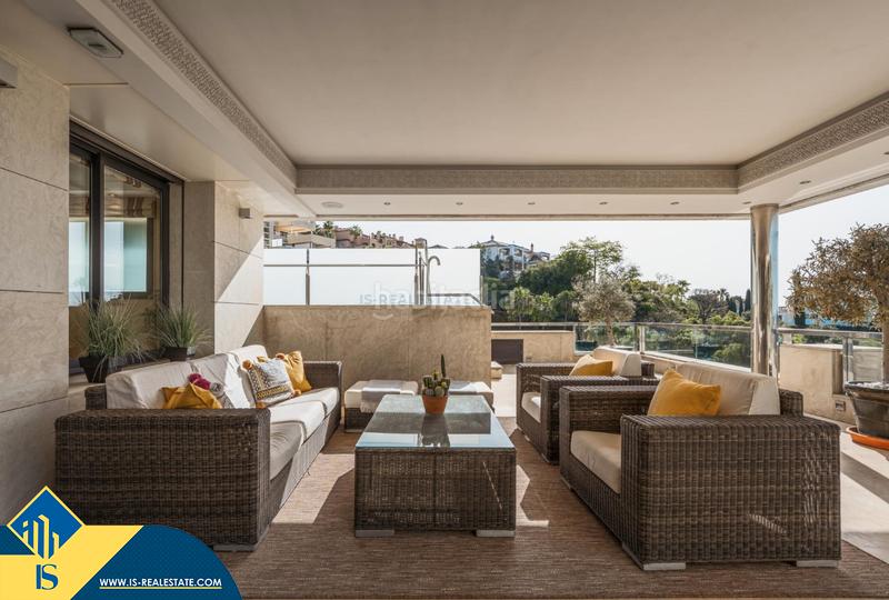 Foto f11a3919-f003-4e56-a536-28798803c1f2. Duplex avec chauffage parking piscine dans Los Naranjos Marbella