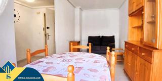 Apartment in Avenida Habaneras - Curva de Palangre. Apartamento con terraza, en la provincia de alicante, en la ciud
