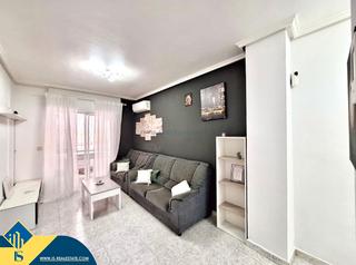 Apartament a Avenida Habaneras - Curva de Palangre. Apartamento con piscina comunitaria, en la provincia de alicante